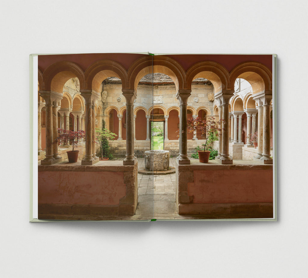 Pre-Order: Britain's Best Gardens